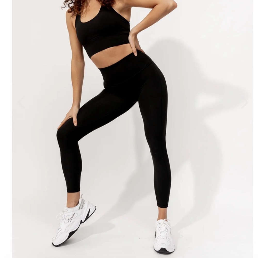 Gold Elite | High Rise Black Leggings